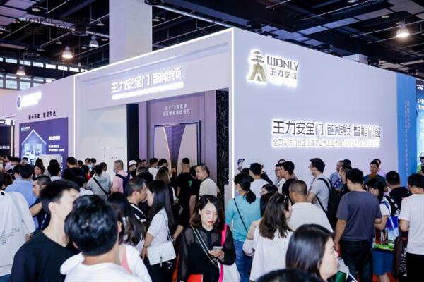 门博会首日聚焦全场!王力重磅新品发布、百万级网红打卡、主流媒体报道,火爆出圈!