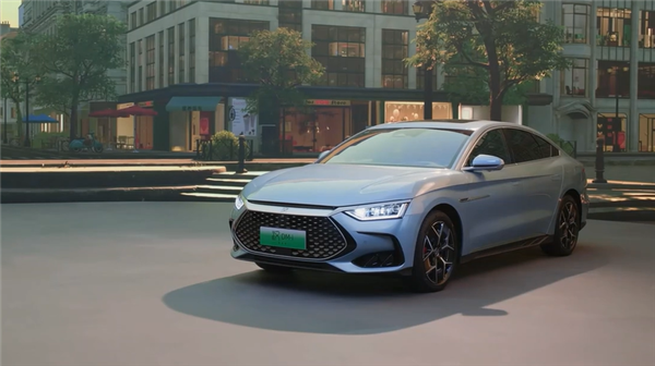 比亚迪再掀桌子!新款汉DM