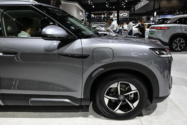 媒体管家： 国产新能源汽车点靓金秋车展(图4)