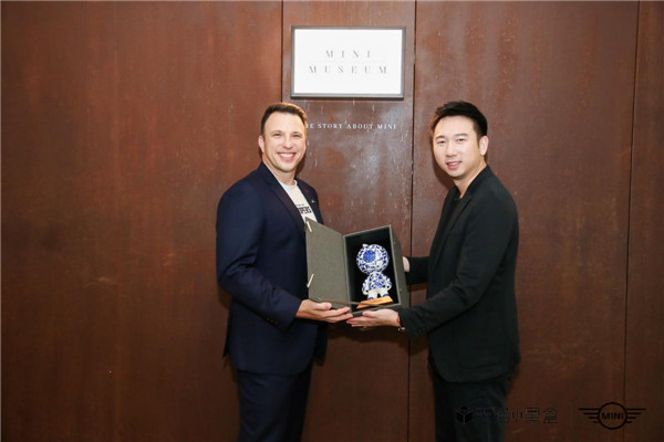 新一季MINI CLUBMAN于天猫小黑盒限量首发,开启汽车首发新模式(图2) 新一季MINI CLUBMAN于天猫小黑盒限量首发,开启汽车首发新模式(图2)