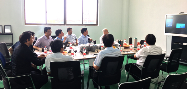 干勇院士、蒋士成院士江苏江山红化纤考察石墨烯原位聚合项目(图3) 干勇院士、蒋士成院士江苏江山红化纤考察石墨烯原位聚合项目(图3)