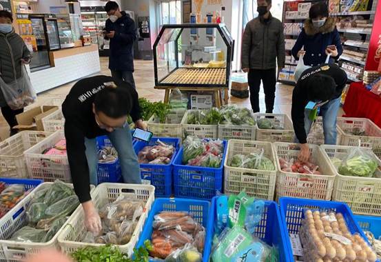 众志成城显担当 苏宁易购一线快递员和客服获抗疫先进个人表彰(图2) 众志成城显担当 苏宁易购一线快递员和客服获抗疫先进个人表彰(图2)