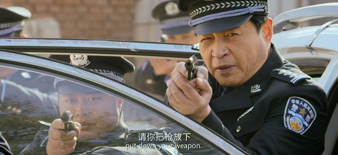 孙率航弃警从艺 实力演绎《烈火英雄》铁血书记(图6)
