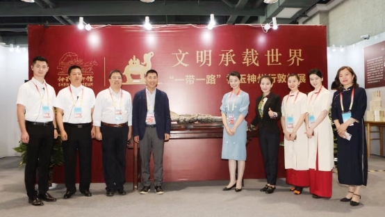 神玉艺术馆“文明承载世界一带一路神玉神州行敦煌展”轰动丝路万众热捧(图1)