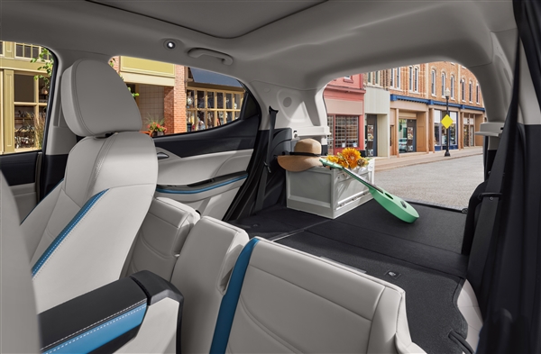 杀疯了！比亚迪新款元Pro上市：9.58万起 比预售价低4000(图4)