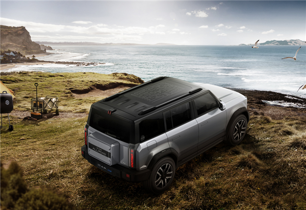 又一款方盒子电动车 奇瑞iCar 03官图发布：自带小书包(图3)