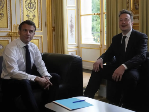 先蹦个迪再说!马斯克蓬头散发会见马克龙的原因找到了(图1) 先蹦个迪再说!马斯克蓬头散发会见马克龙的原因找到了(图1)