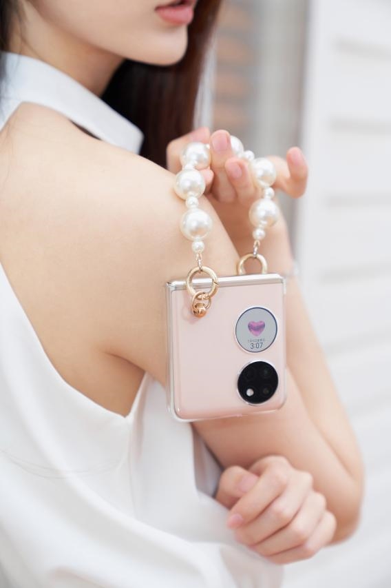 男友/女友一起换机!今年520送华为Pocket S小折叠“泰裤辣”(图3) 男友/女友一起换机!今年520送华为Pocket S小折叠“泰裤辣”(图3)