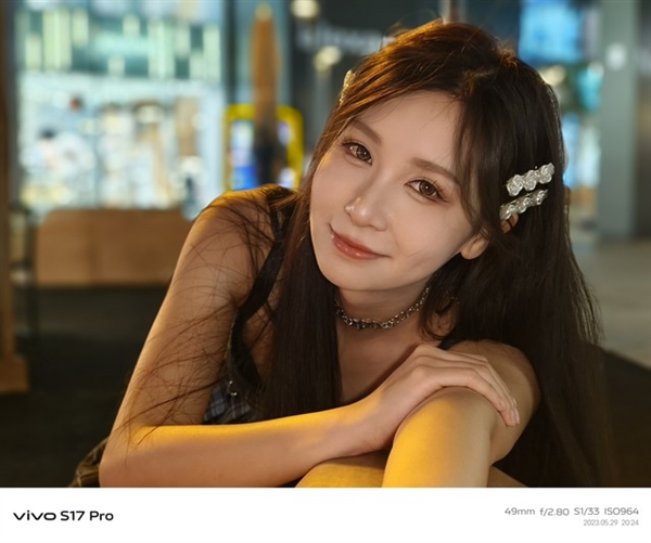 vivo S17 Pro实拍模特:每一张照片都惊为天人(图5) vivo S17 Pro实拍模特:每一张照片都惊为天人(图5)