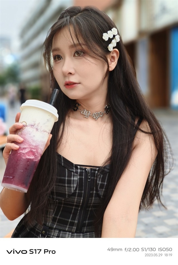 vivo S17 Pro实拍模特:每一张照片都惊为天人(图3) vivo S17 Pro实拍模特:每一张照片都惊为天人(图3)