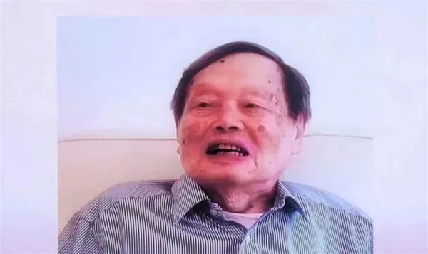 101岁杨振宁在西湖大学致辞 给自己打分还不错 张朝阳赞其超越霍金(图1) 101岁杨振宁在西湖大学致辞 给自己打分还不错 张朝阳赞其超越霍金(图1)